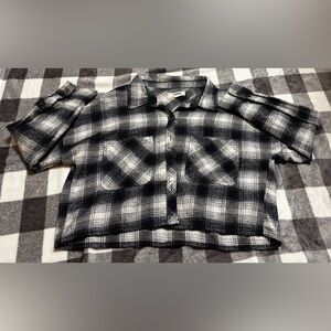 CISono black and white cropped flannel